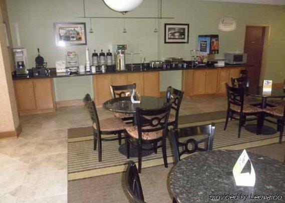 Sleep Inn & Suites Хатисбург Екстериор снимка