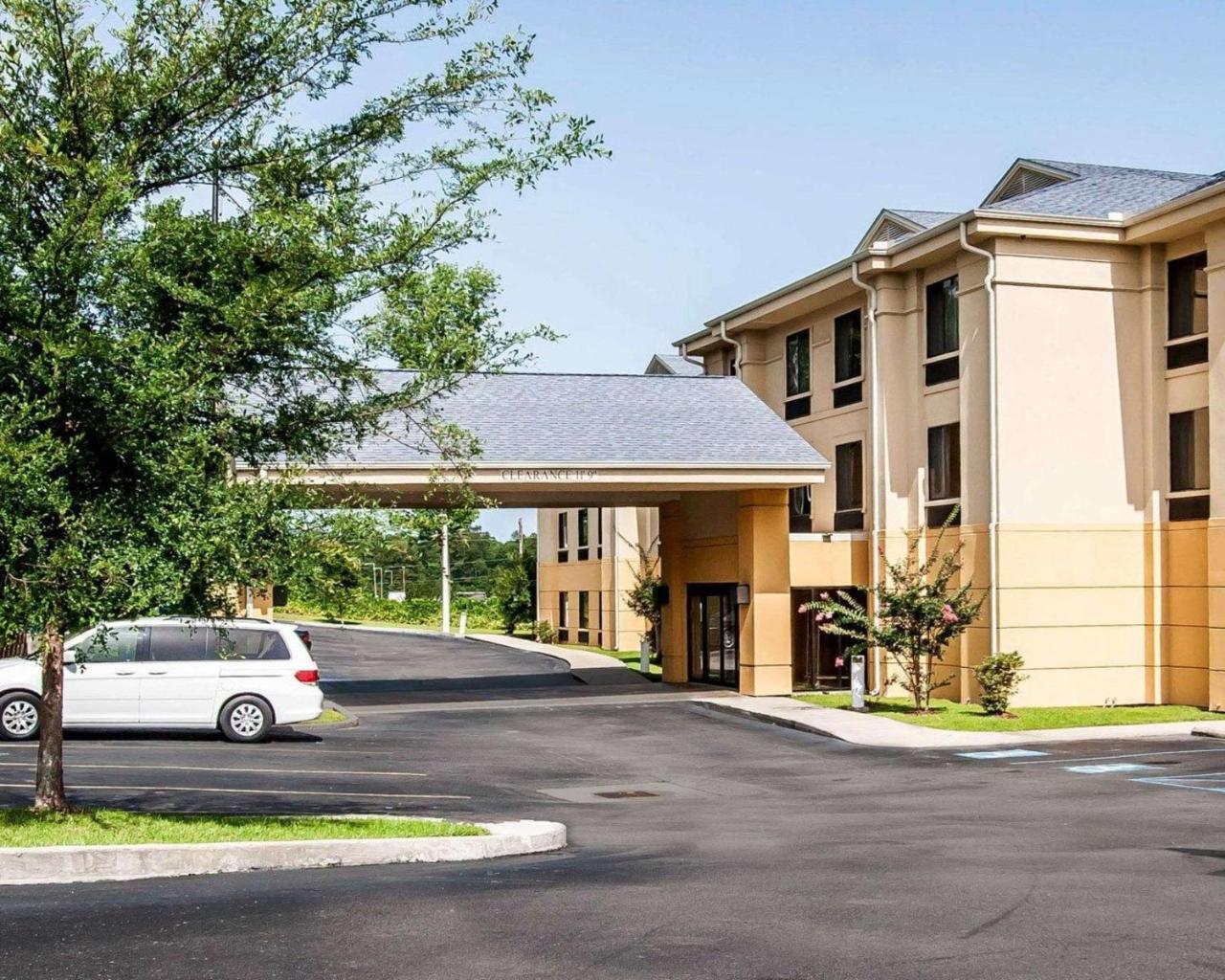 Sleep Inn & Suites Хатисбург Екстериор снимка